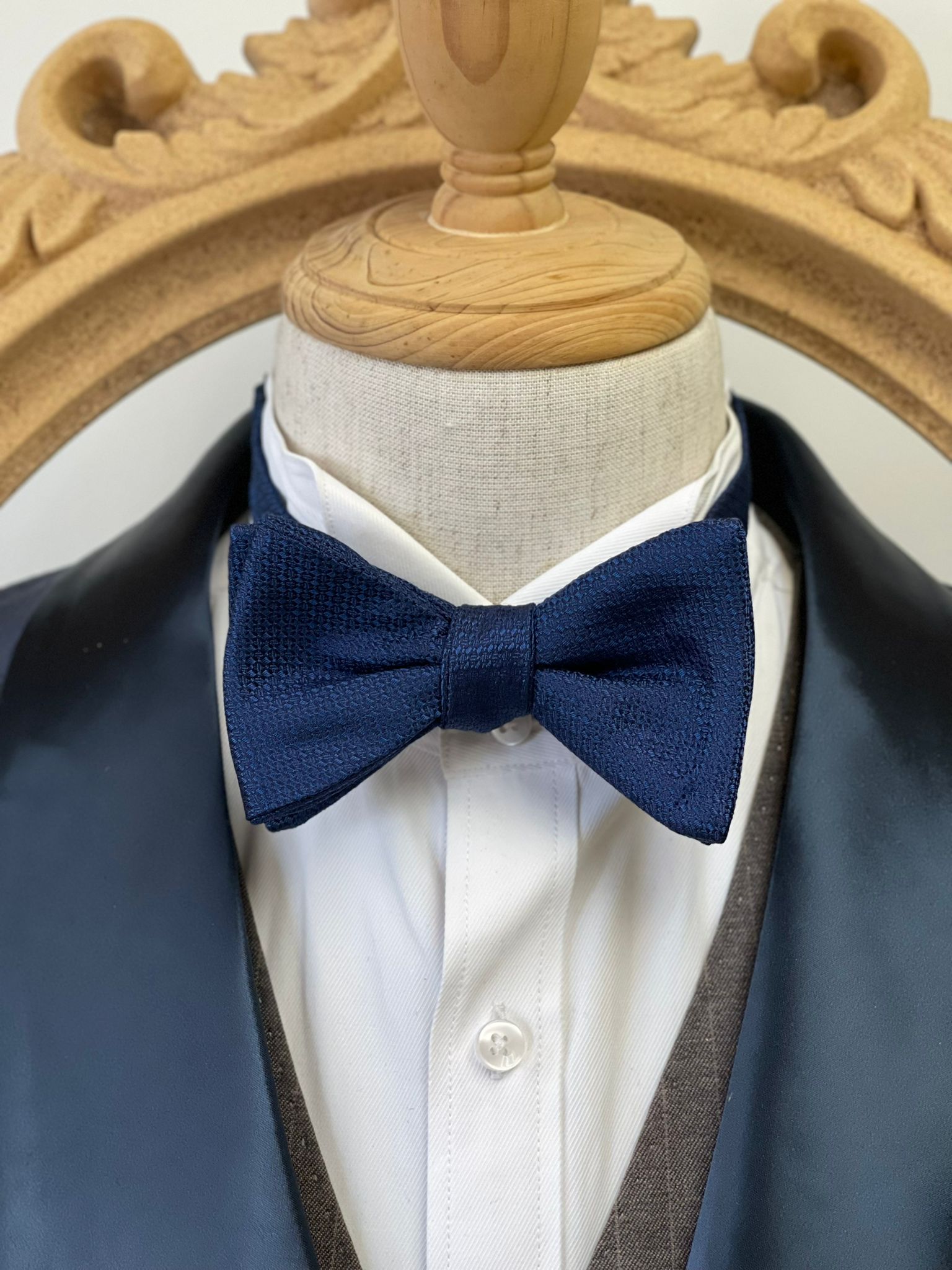 Blue Chuka Bow Tie – Rhodes Boutique